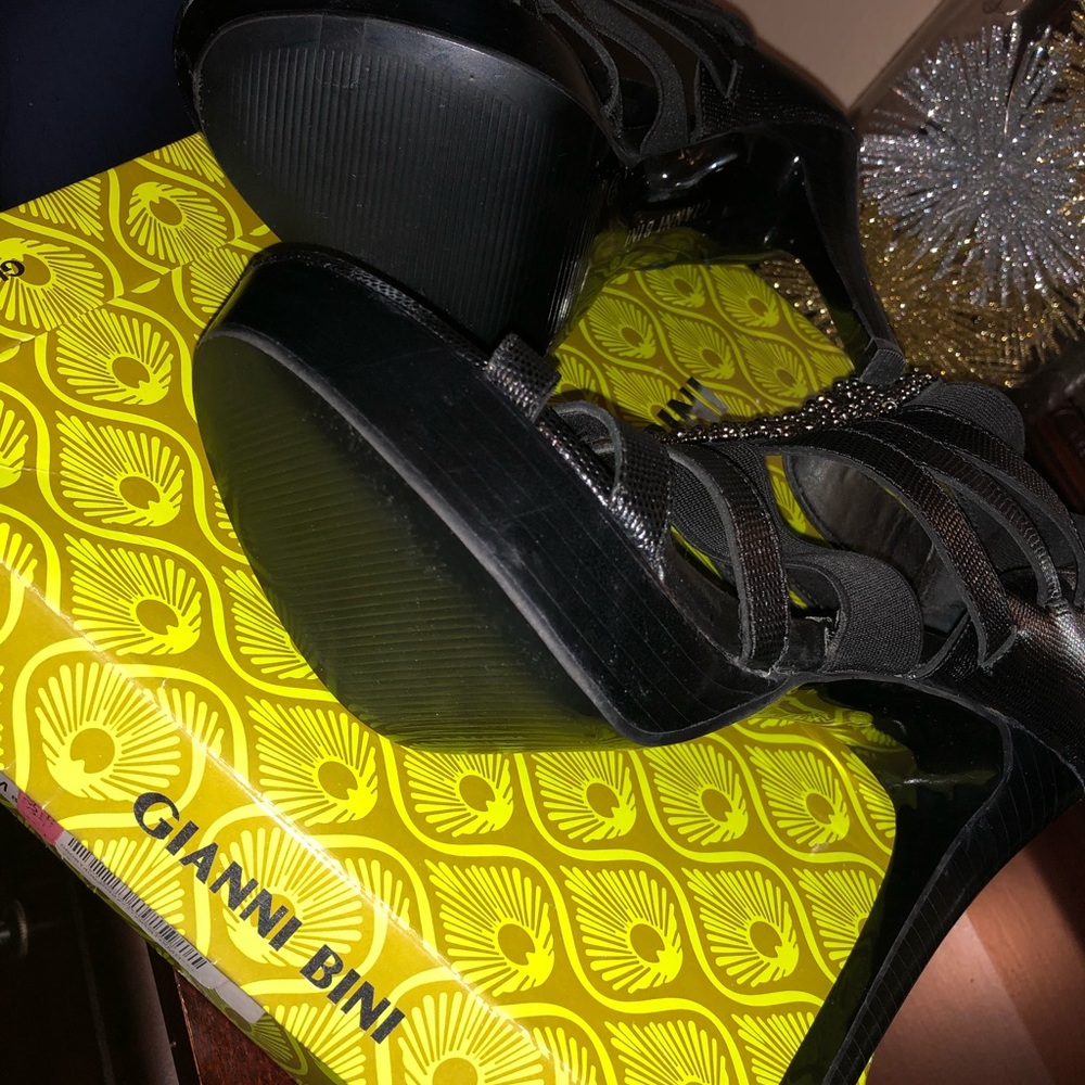 Black Sandals - Picture 3 of 4